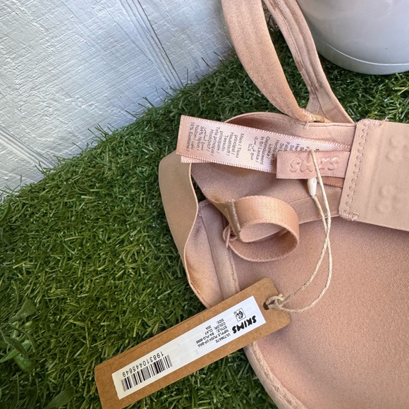 SKIMS NIPPLE PUSH-UP BRA in clay size 30 A  new with tags $68 - Picture 3 of 9